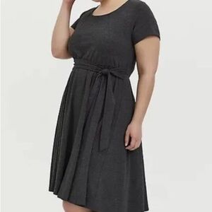 Torrid jersey knit charcoal tie waist dress